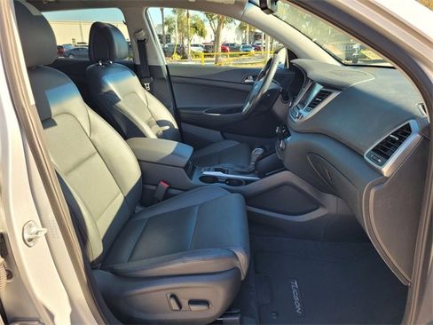 Used 2016 Hyundai Tucson Limited w/ Option Group 03 image 18