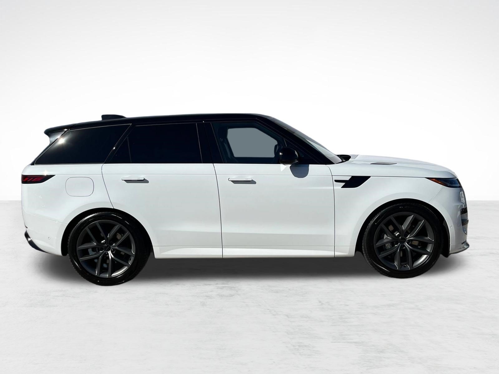 New 2026 Land Rover Range Rover Sport Dynamic SE AWD/4WD image 8