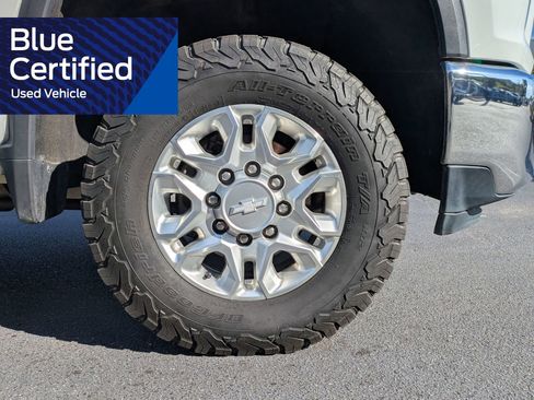 Used 2020 Chevrolet Silverado 2500 LTZ w/ LTZ Plus Package AWD/4WD image 13