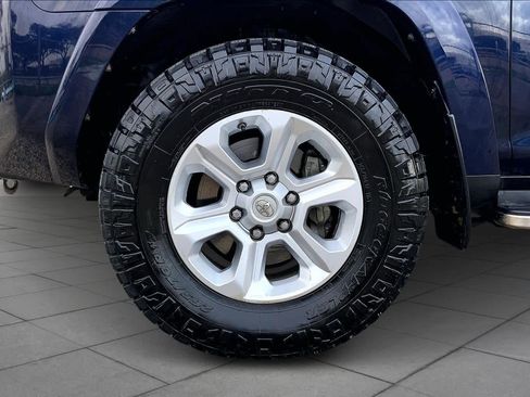 Used 2021 Toyota 4Runner SR5 image 10