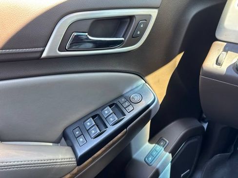 Used 2019 GMC Yukon Denali AWD/4WD image 22