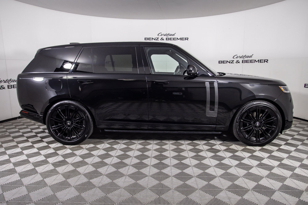 Used 2024 Land Rover Range Rover Long Wheelbase SE AWD/4WD image 3