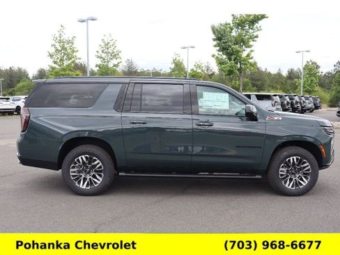 New 2026 Chevrolet Suburban Z71 w/ Comfort Package AWD/4WD image 8
