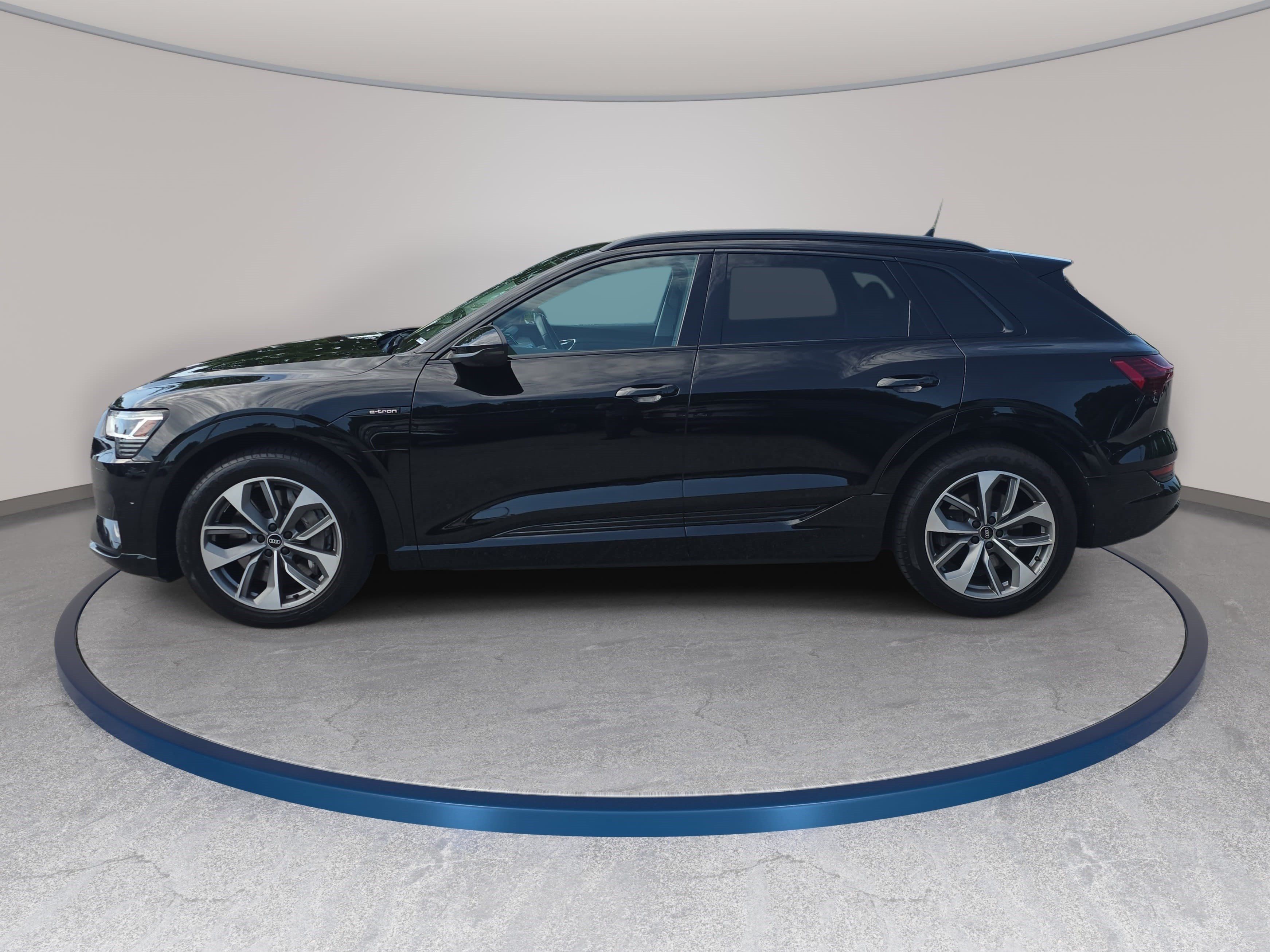 Used 2021 Audi e-tron Premium Plus w/ Premium Plus Package AWD/4WD image 5