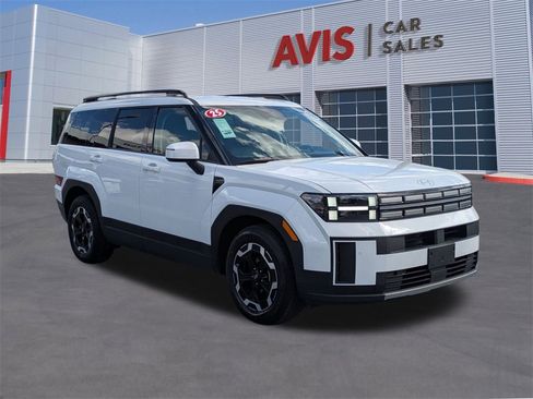 Used 2025 Hyundai Santa Fe SEL image 3