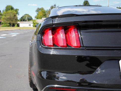 Used 2017 Ford Mustang GT image 74