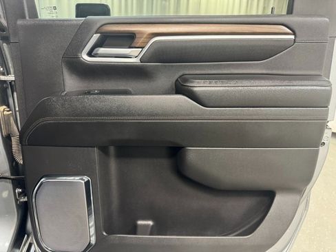 Used 2025 Chevrolet Silverado 3500 High Country w/ High Country Premium Package image 39