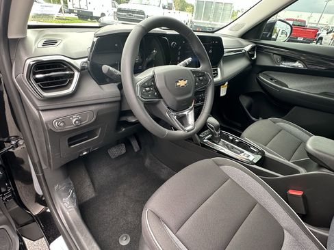New 2026 Chevrolet TrailBlazer LT w/ LT Cold Weather Package FWD image 16