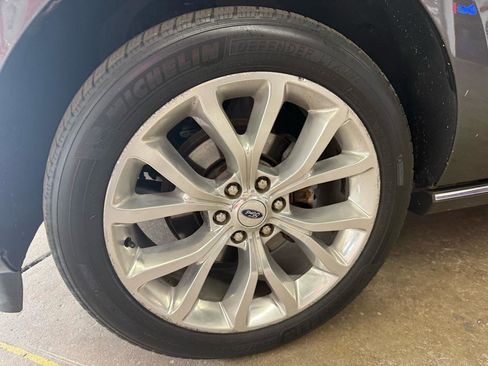Used 2019 Ford Expedition Platinum AWD/4WD image 9