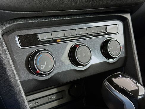 Used 2024 Volkswagen Tiguan S image 23