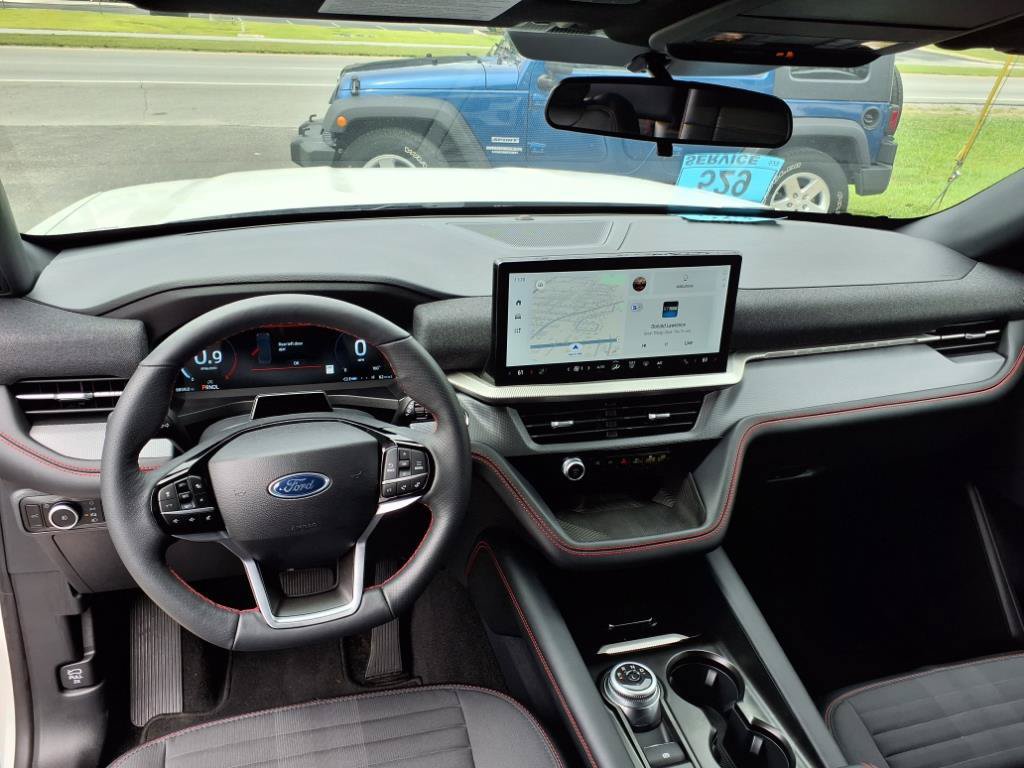 Used 2025 Ford Explorer ST-Line RWD image 12
