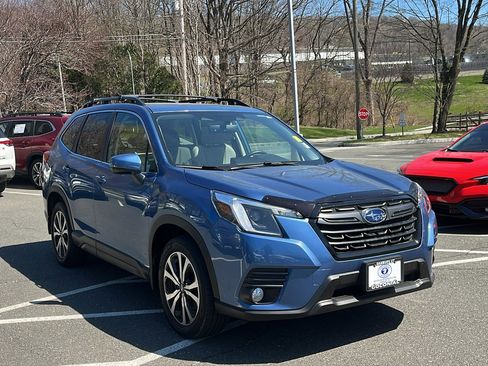 Used 2022 Subaru Forester Limited AWD/4WD image 3