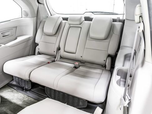 Used 2015 Honda Odyssey Touring Elite image 36