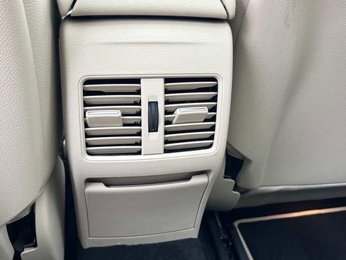 Used 2017 Mercedes-Benz GLA 250 4MATIC image 19