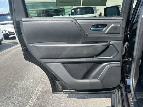 Used 2025 INFINITI QX80 Luxe w/ Cargo Package AWD/4WD image 18