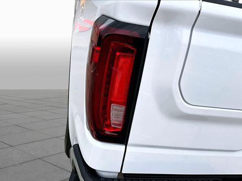 Used 2026 GMC Sierra 1500 SLT AWD/4WD image 29