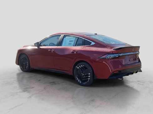 New 2026 Nissan Sentra SR w/ Floor Mat Package image 5