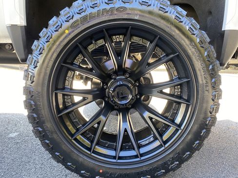 Used 2024 GMC Sierra 2500 AT4 w/ AT4 Premium Plus Package image 14