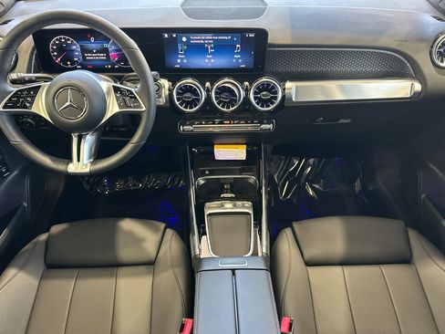 New 2025 Mercedes-Benz GLB 250 4MATIC image 13
