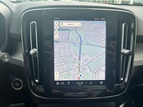 Used 2025 Volvo XC40 B5 Core AWD/4WD image 26