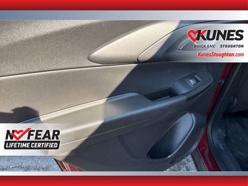 Used 2025 Chevrolet TrailBlazer LT w/ Driver Confidence Package AWD/4WD image 35
