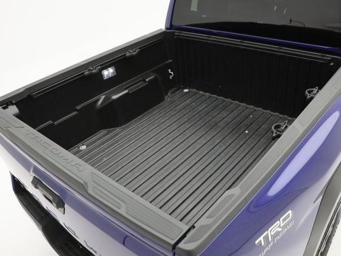 Used 2024 Toyota Tacoma TRD Off-Road image 9