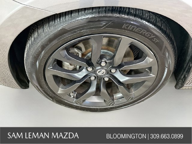 Used 2017 Nissan 370Z Touring RWD image 26