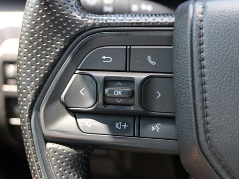Used 2025 Toyota Tacoma SR5 RWD image 18