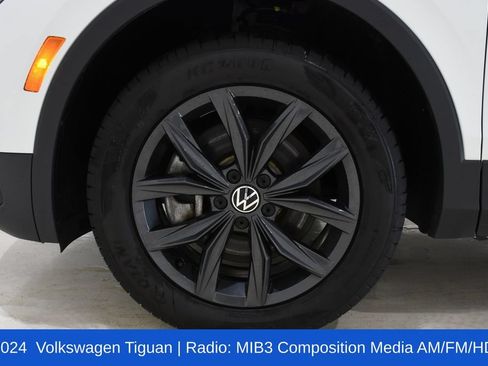 Used 2024 Volkswagen Tiguan SE AWD/4WD image 6