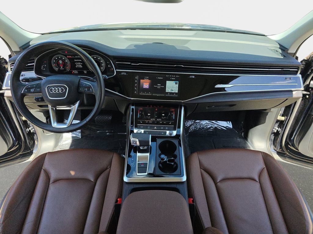 Used 2023 Audi Q7 2.0T Premium w/ Convenience Package AWD/4WD image 10