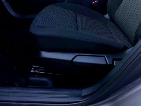 New 2025 Nissan Kicks S image 11