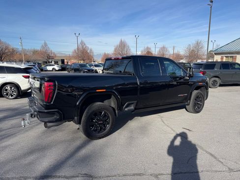 Used 2024 GMC Sierra 3500 AT4 w/ AT4 Premium Plus Package image 5