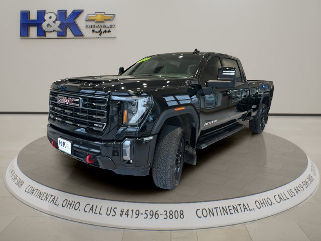 Used 2024 GMC Sierra 2500 AT4 AWD/4WD image 3