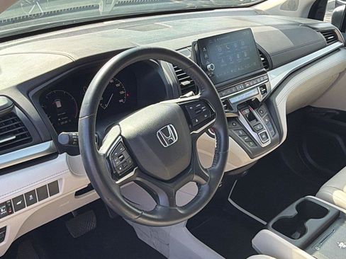 Used 2025 Honda Odyssey EX-L image 19