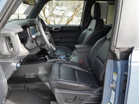 Certified 2025 Ford Bronco Outer Banks image 3