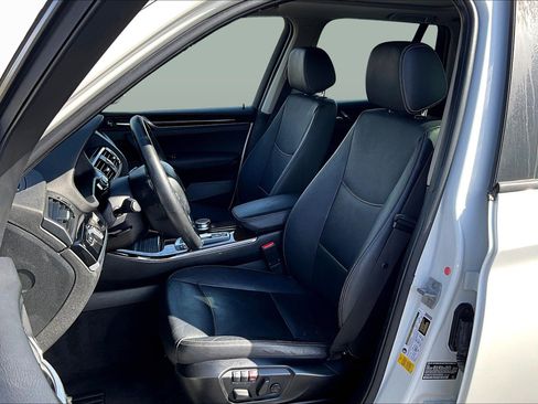 Used 2017 BMW X3 sDrive28i image 24