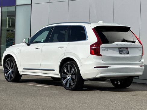 Used 2025 Volvo XC90 T8 Plus AWD/4WD image 3