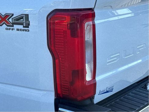 Used 2024 Ford F250 XLT w/ FX4 Off-Road Package image 6