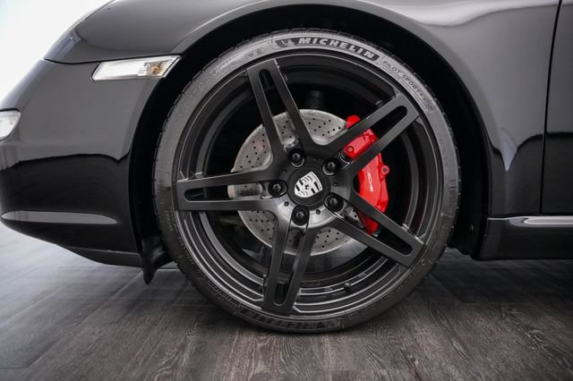 Used 2006 Porsche 911 Carrera S RWD image 40