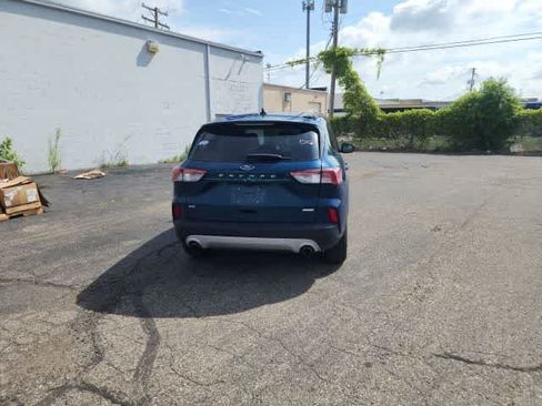 Used 2020 Ford Escape SE FWD image 19