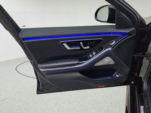 Certified 2025 Mercedes-Benz S 580 4MATIC Sedan image 30