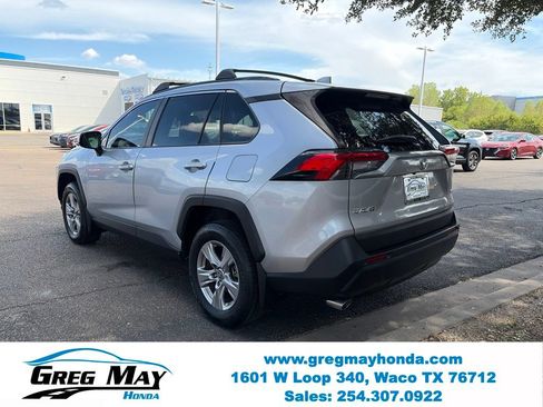 Used 2022 Toyota RAV4 XLE w/ Convenience Package FWD image 6