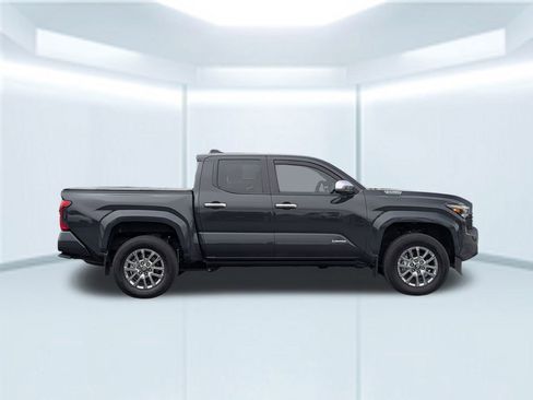 Used 2024 Toyota Tacoma TRD Sport image 7