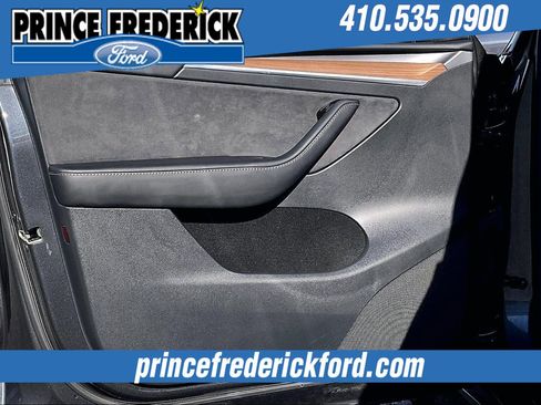 Used 2024 Tesla Model Y 2WD image 21