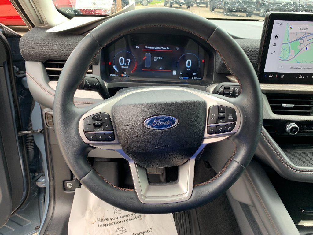 Used 2025 Ford Explorer Active w/ Active Comfort Package AWD/4WD image 28
