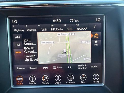 Used 2018 Jeep Grand Cherokee Altitude image 17