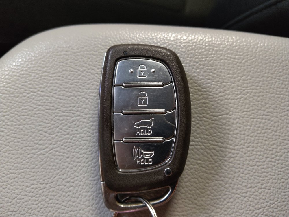 Used 2020 Hyundai Ioniq Blue FWD image 32