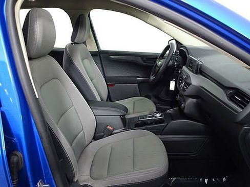 Used 2020 Ford Escape S image 16