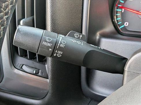 Used 2019 Chevrolet Silverado 1500 LT AWD/4WD image 15