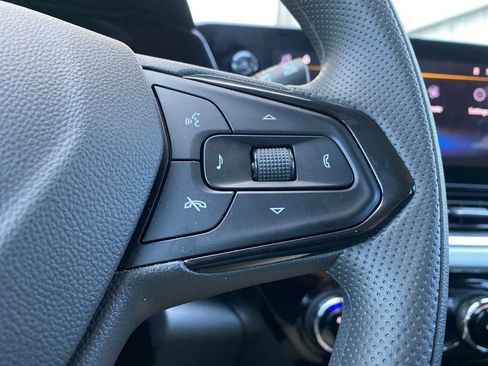 Used 2026 Chevrolet Trax LT FWD image 22